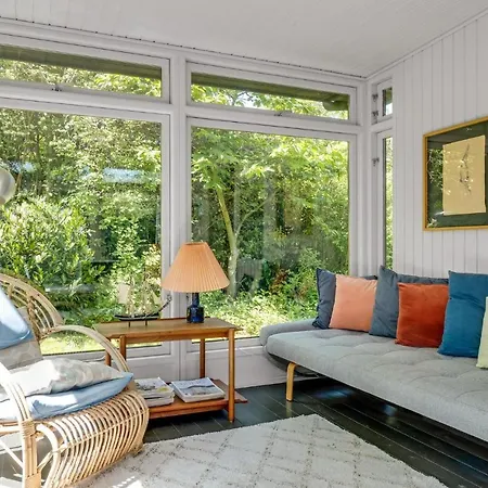 펜션 2 Bedroom Cozy In